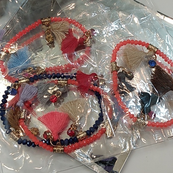 T&J Designs 2pc set Glass Bracelet and Tassel - Picture 4 of 4